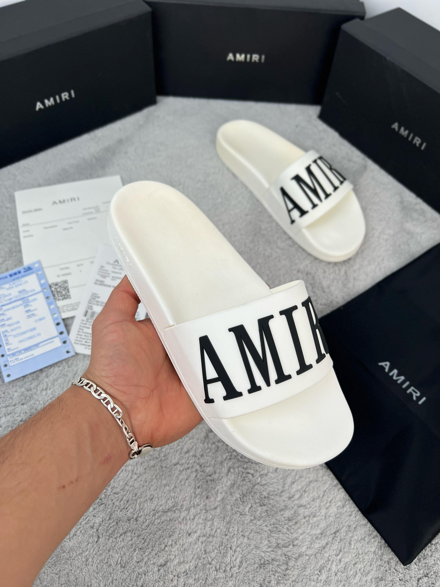 Chanclas Amiri